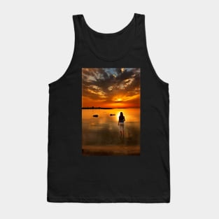 Into the sea, into the light Tank Top